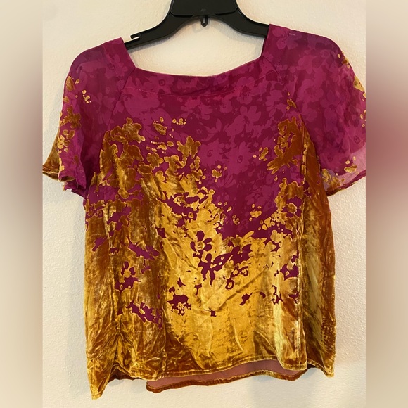 Anthropologie Maeve Pink & Gold Velvet Ombre Shimmer Short Sleeve Silk Top XS - Picture 2 of 8